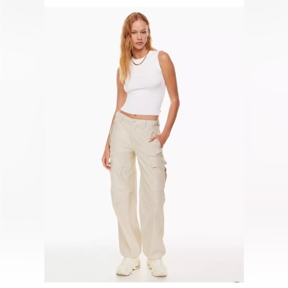 Aritzia‎ TNA Gd Birch Cargo Pants Beige Size 4 Y2K Skater Travel Comfy - Picture 1 of 9